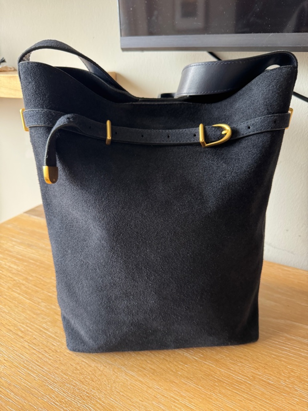 NWT MADEWELL Essential Belted Bucket Tote Juniper Berry Navy Suede NX034 - Picture 4 of 15